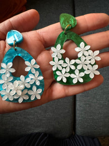 Daisy Dangle earrings