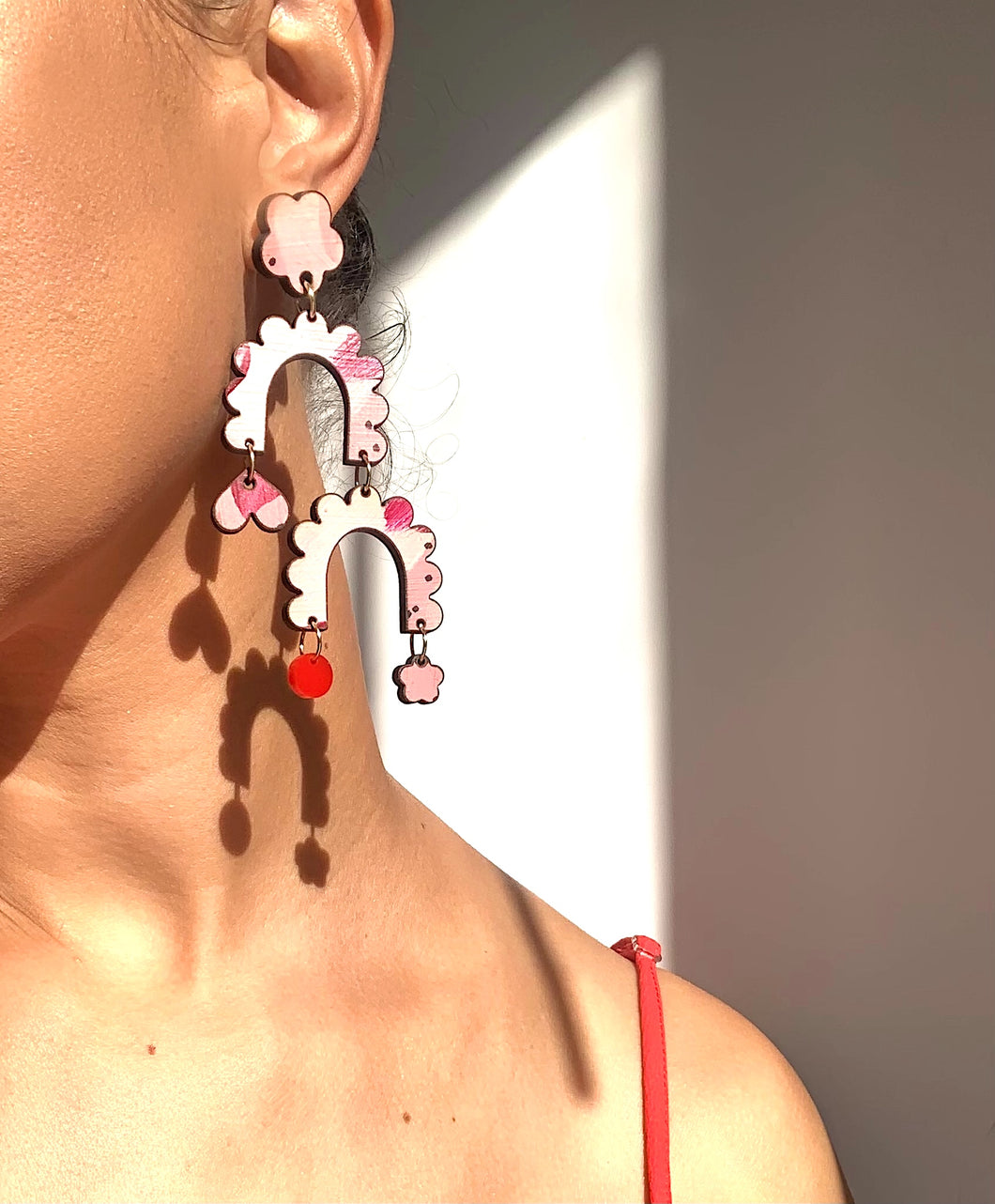 Mobile scalloped dangle earrings- Valentine’s Day earrings