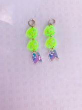 Load image into Gallery viewer, Iridescent Halloween earrings

